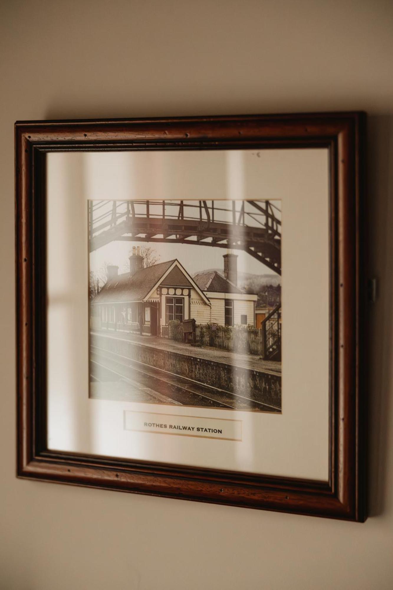The Station Hotel Rothes Eksteriør billede